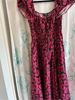 🌺🖤 **Kate Spade Poppy Toss Midi Dress – Bold, Feminine & Show-Stopping** 🖤🌺